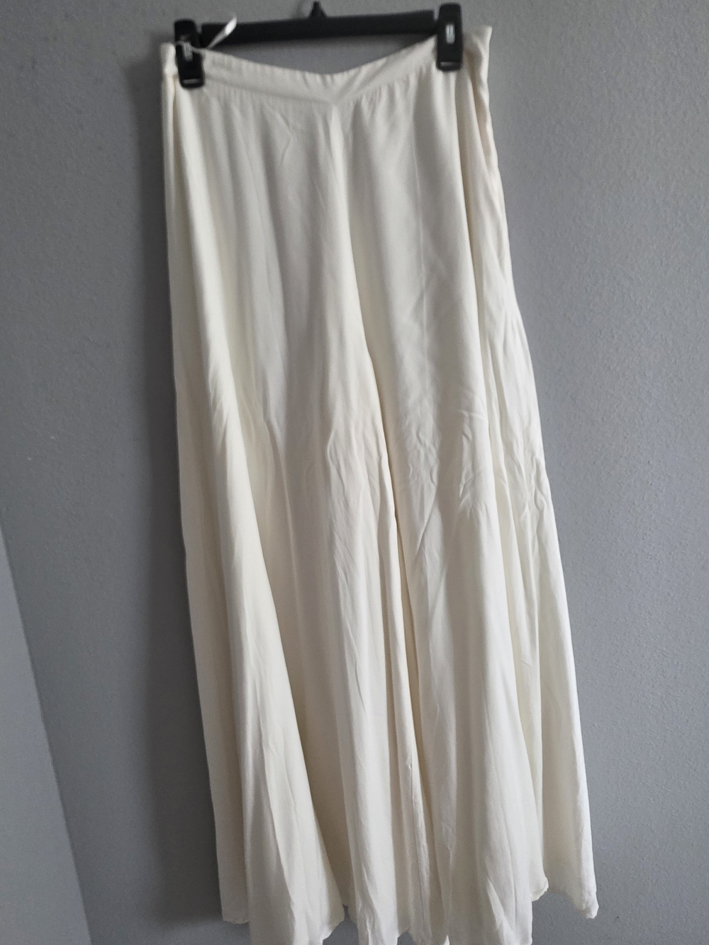Aakaa Cream Flowing Palazzo